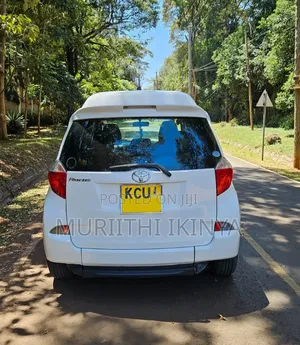 Toyota Ractis 2013 White