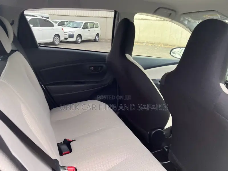 Toyota Vitz 1.5 FWD Hybrid 5dr 2019 White