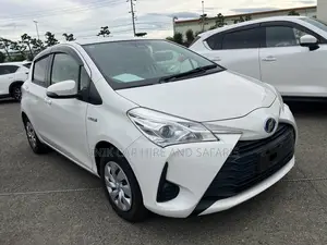 Toyota Vitz 1.5 FWD Hybrid 5dr 2019 White