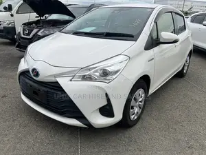 Toyota Vitz 1.5 FWD Hybrid 5dr 2019 White