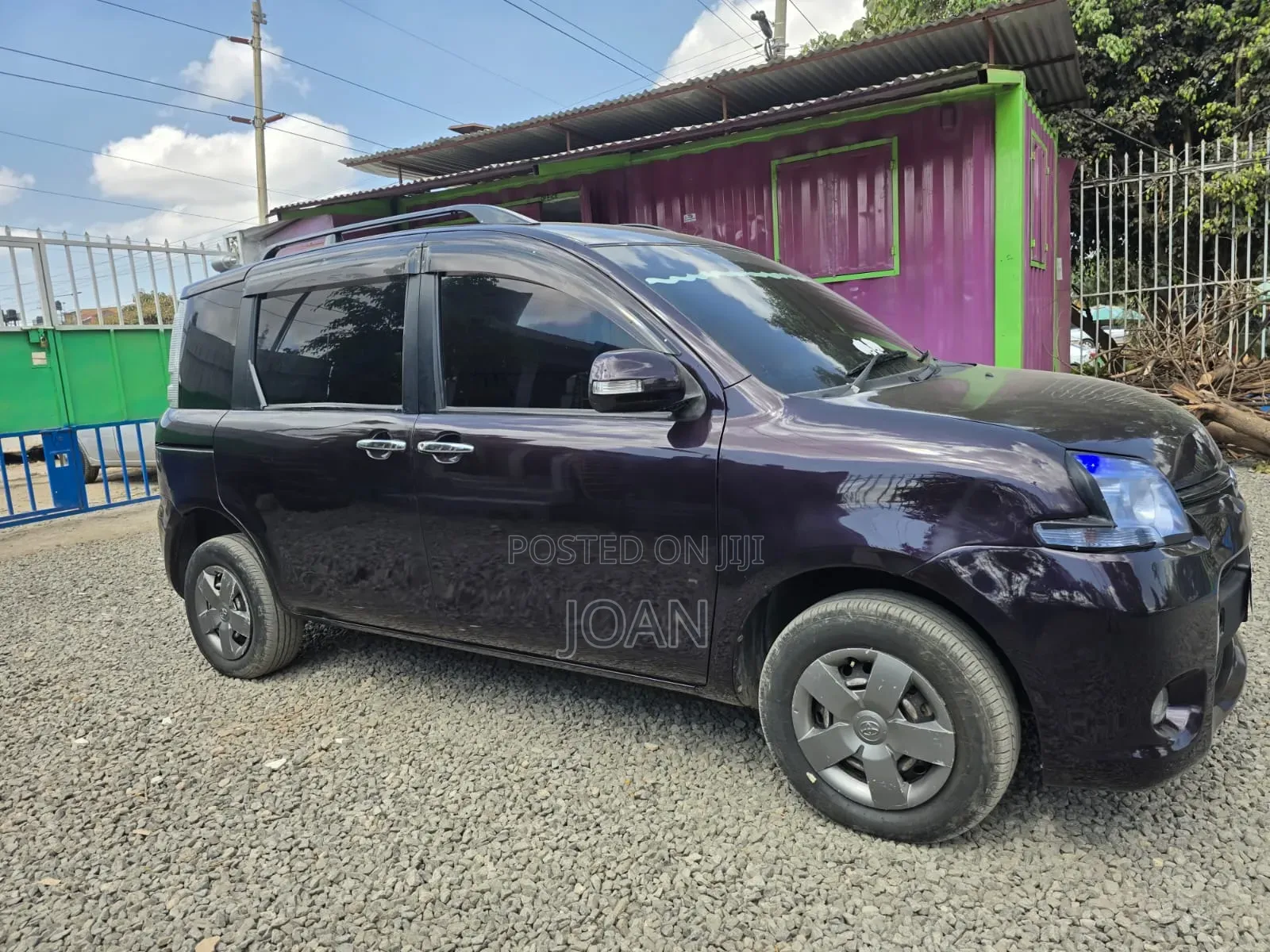 Toyota Sienta 2015 Purple