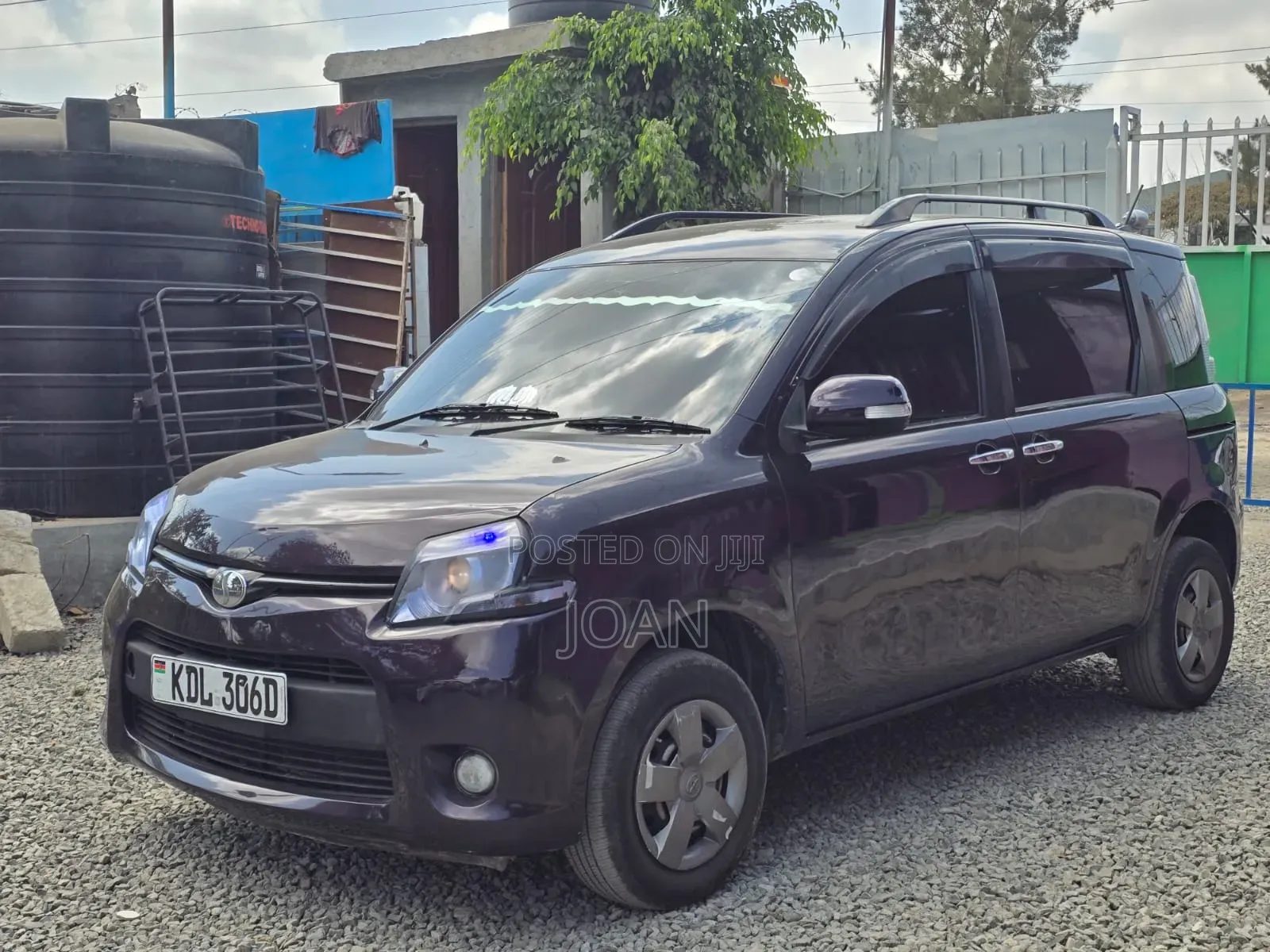 Toyota Sienta 2015 Purple