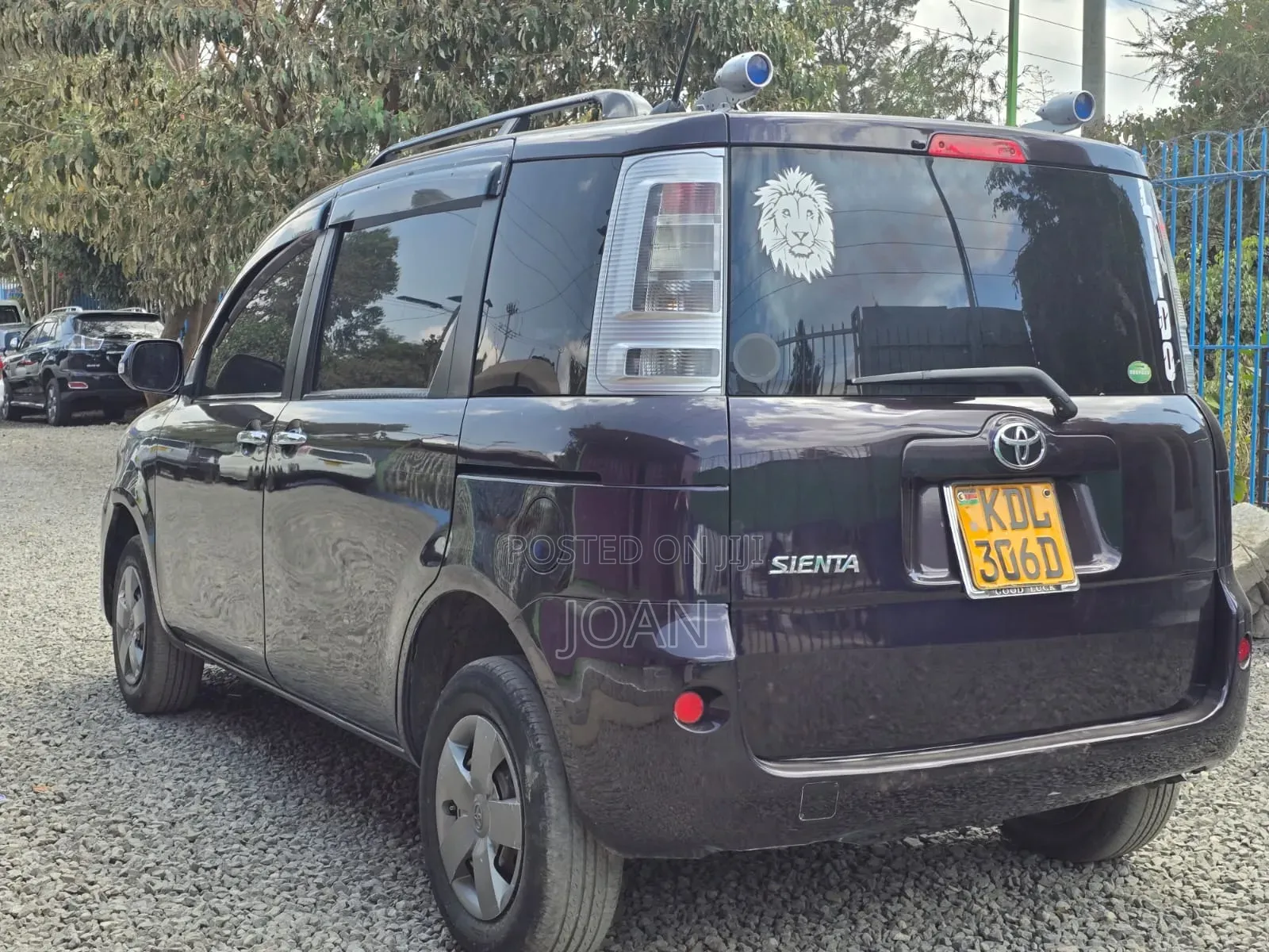 Toyota Sienta 2015 Purple
