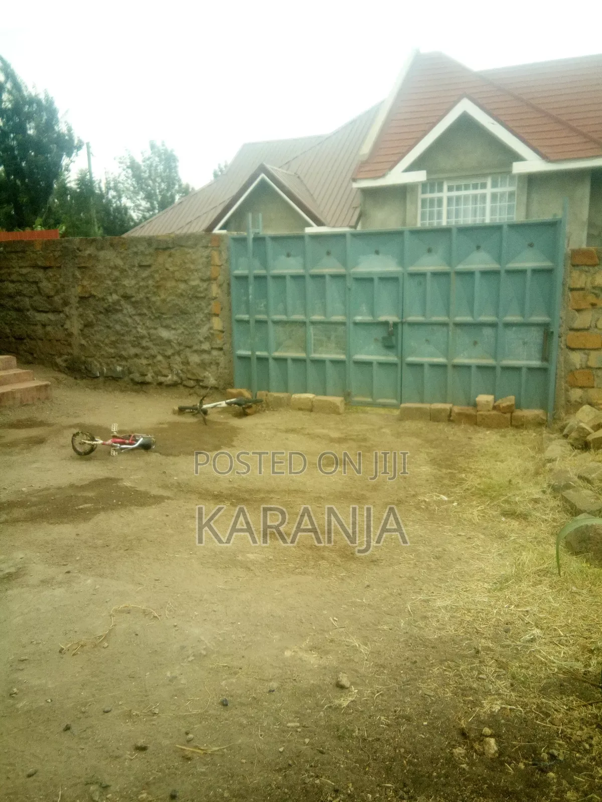 4bdrm Maisonette in 1Km From Kiserian for sale
