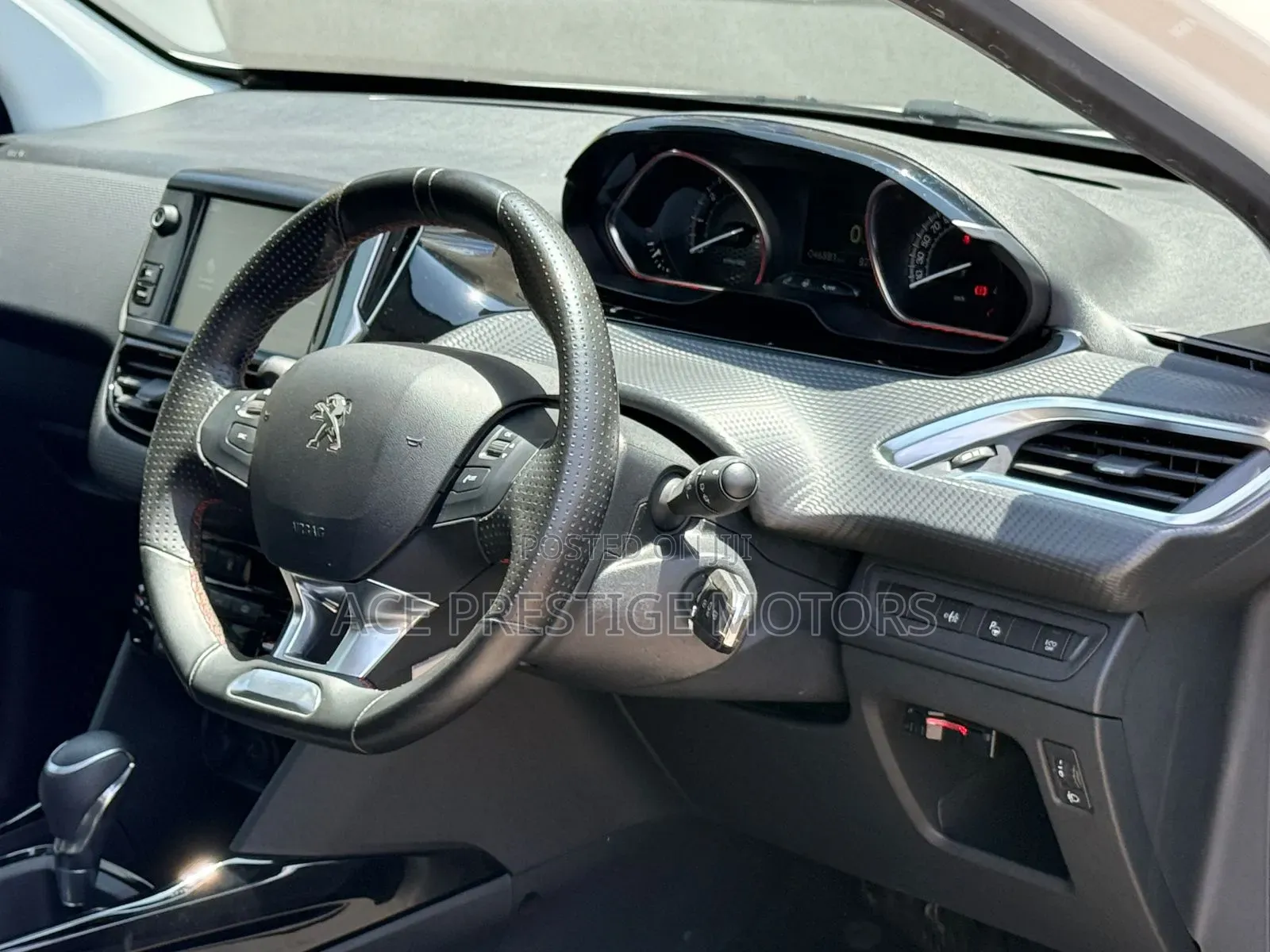 Peugeot 2008 2019 White