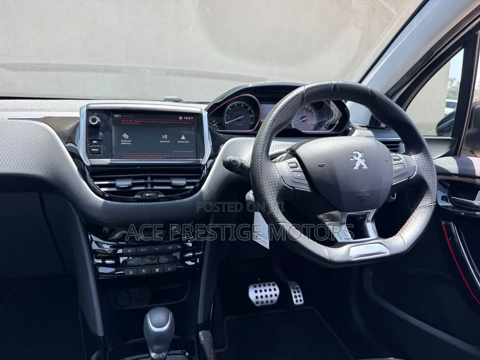 Peugeot 2008 2019 White