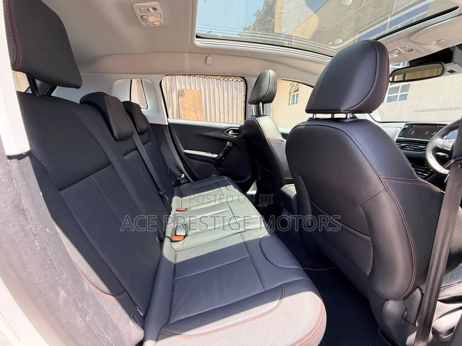 Peugeot 2008 2019 White