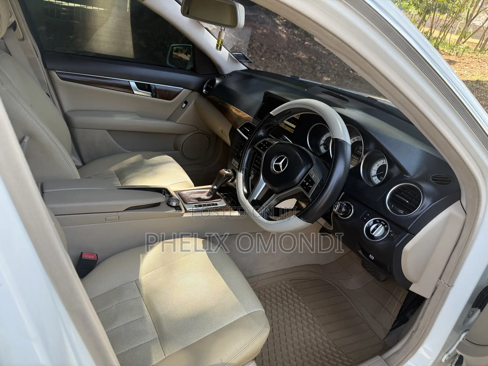 Mercedes-Benz C200 2012 White