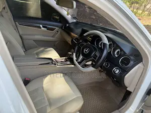 Mercedes-Benz C200 2012 White