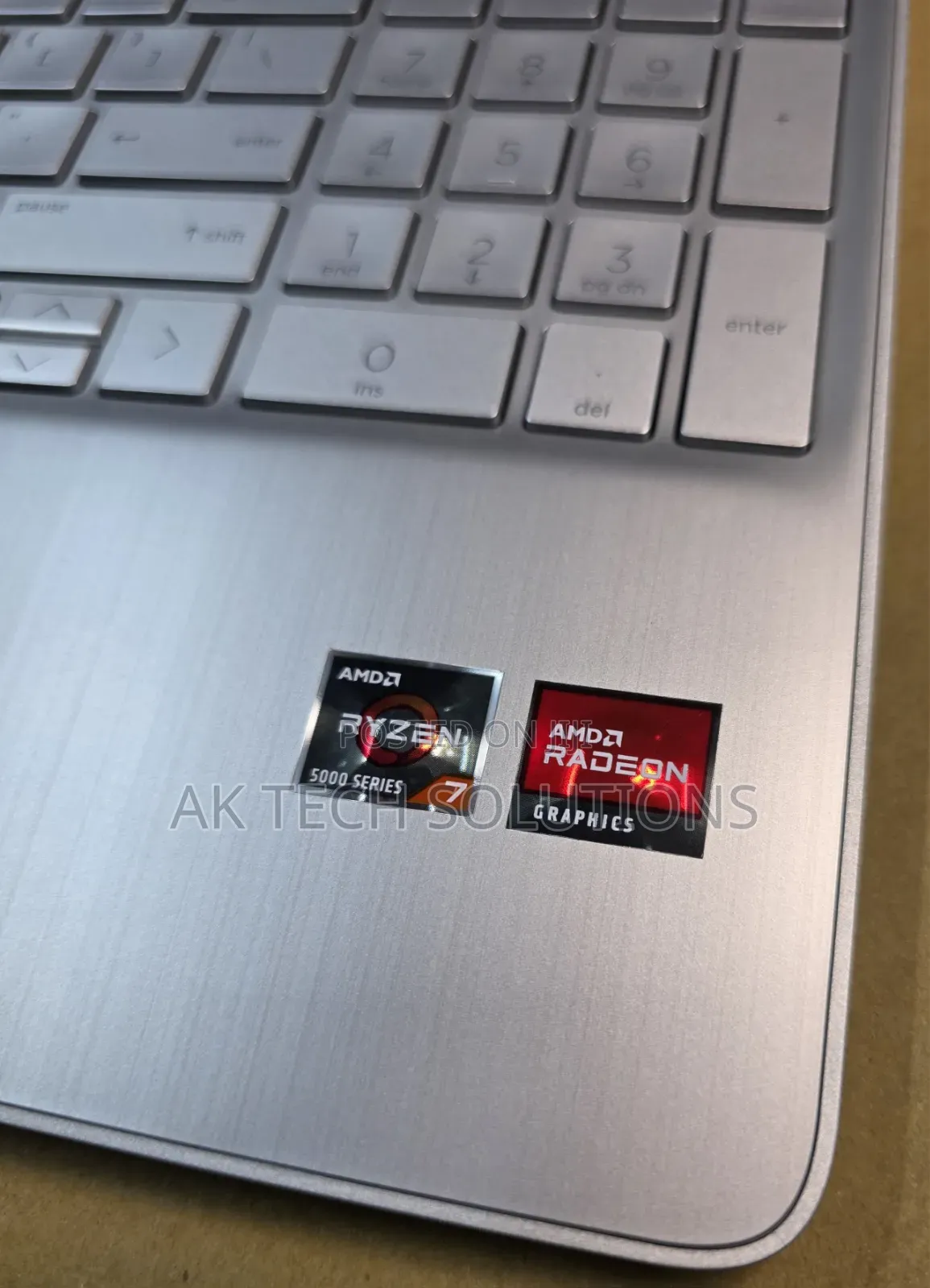 Laptop HP 15s 8GB AMD Ryzen 7 SSD 512GB