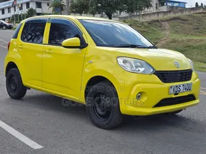 Toyota Passo 2017 Yellow