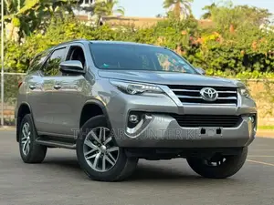 Toyota Fortuner 2.8 D AWD 2020 Silver