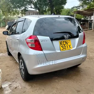 Honda Fit 2010 Silver