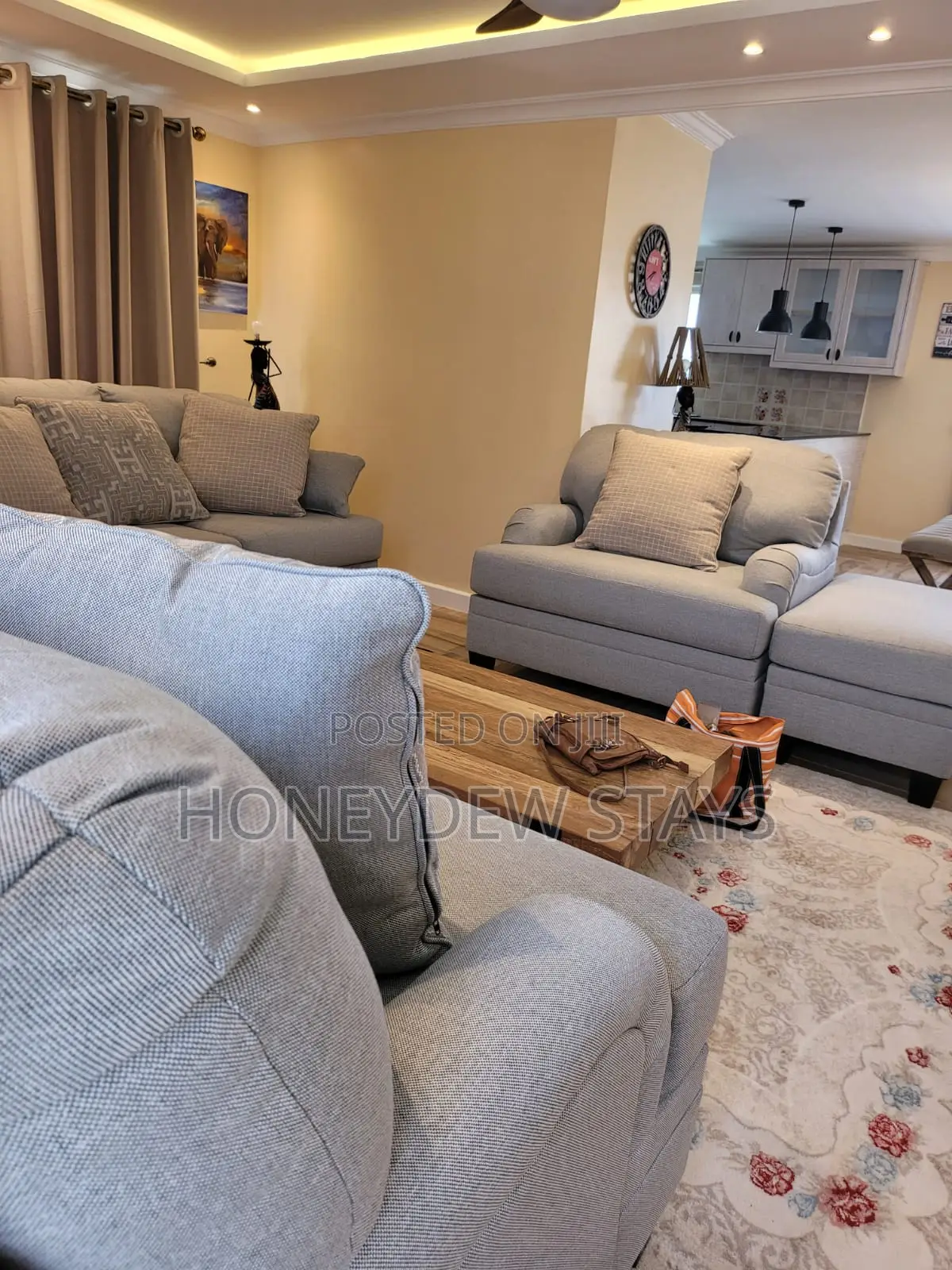 Cozy Furnished 4-Bedroom Maisonette Greenpark Estate