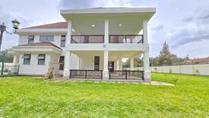 4bdrm House in Karen Gated, Hardy for rent