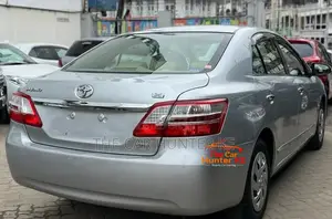 Toyota Premio 1.8 FWD 2013 Silver