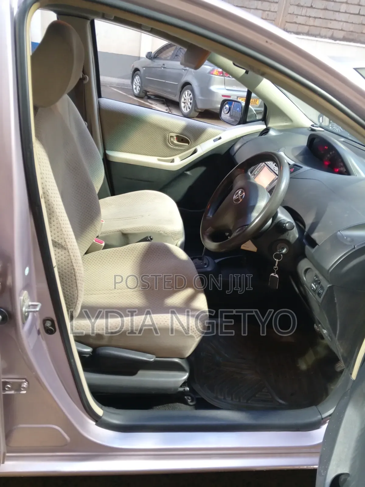 Toyota Vitz 2006 Pink