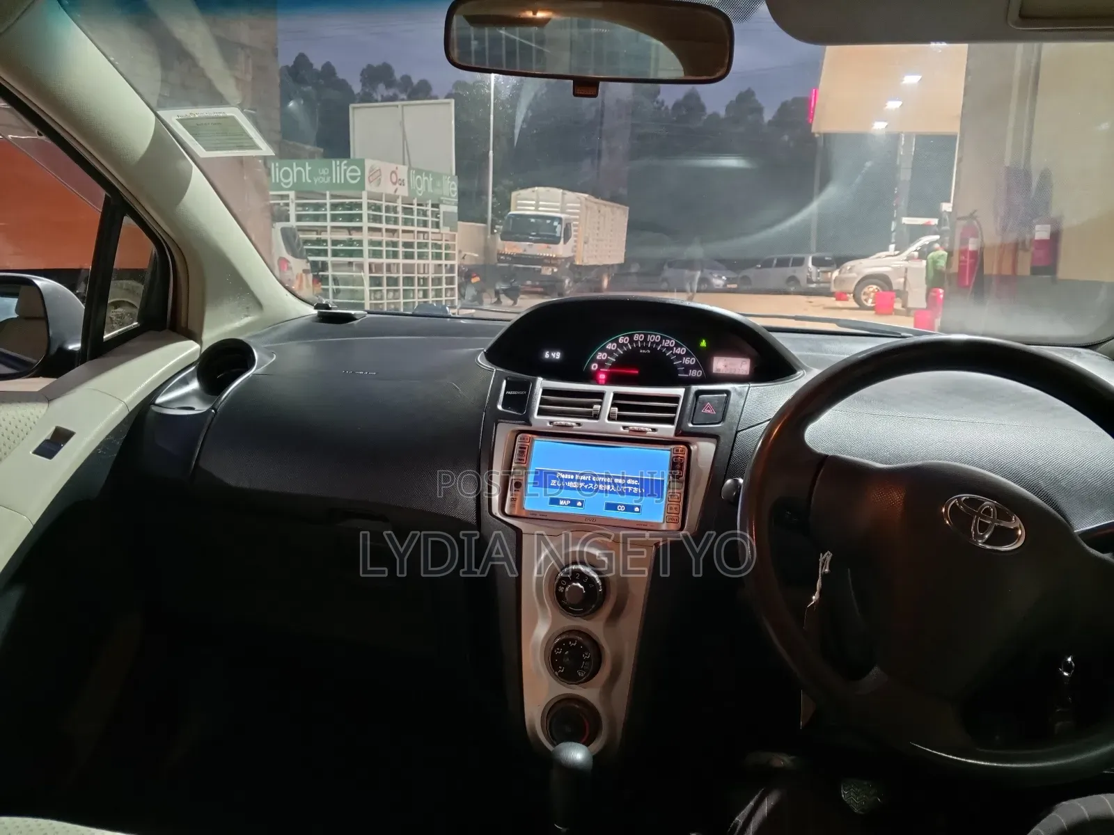Toyota Vitz 2006 Pink
