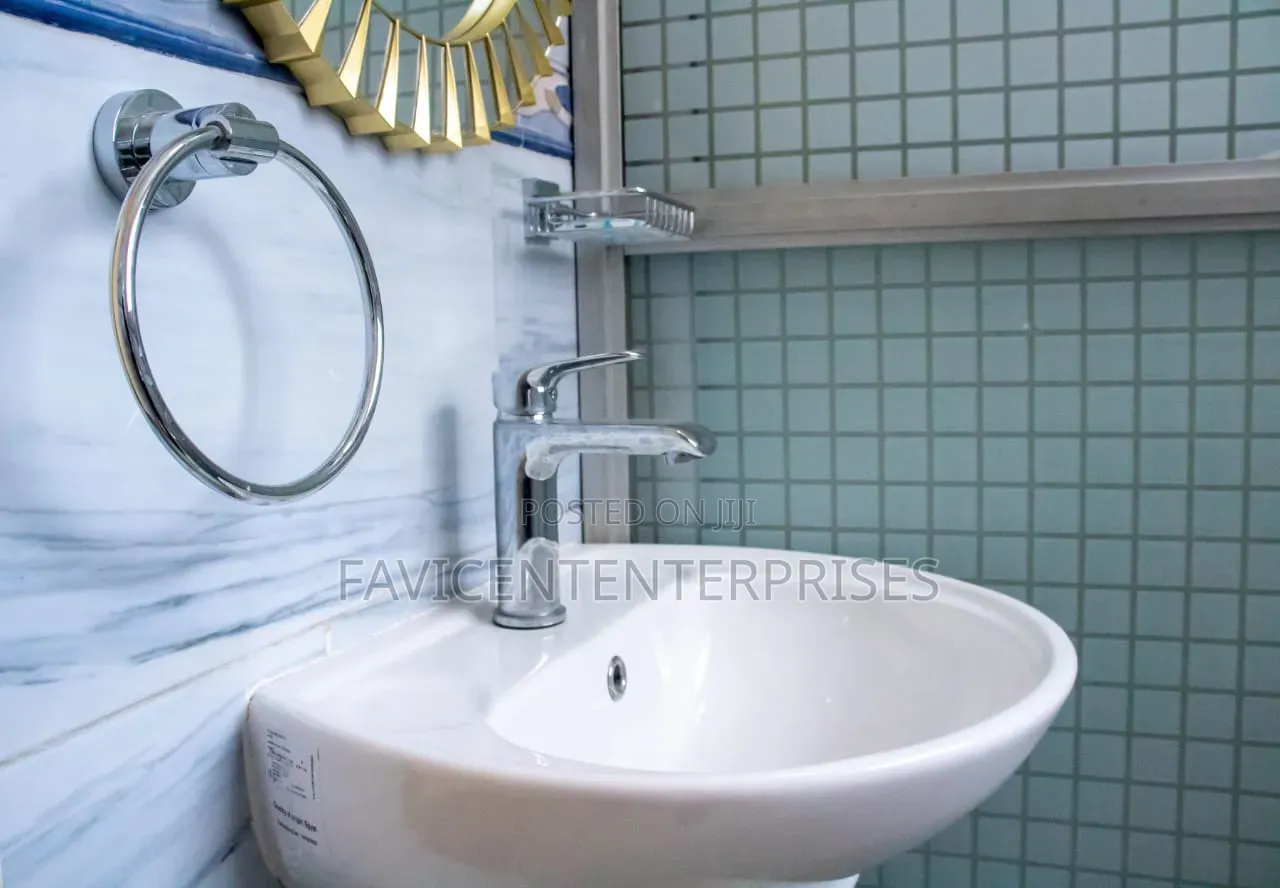 Furnished 8bdrm Apartment in Malosha Court, Katani for sale