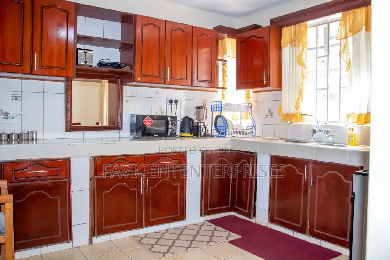 Furnished 8bdrm Apartment in Malosha Court, Katani for sale