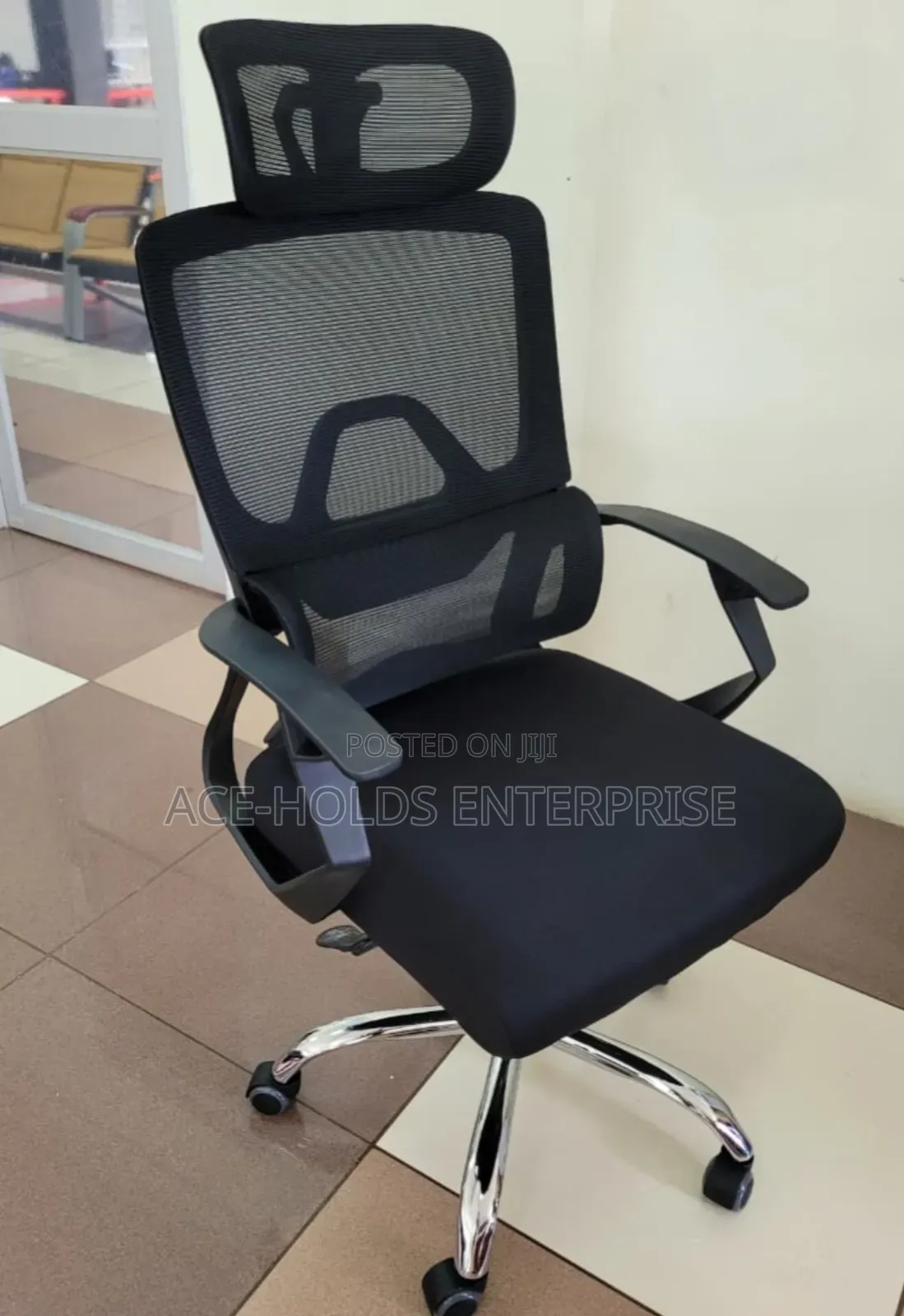 Orthopedic High-Back Mesh Office Chair – Headrest & Lumbar Support