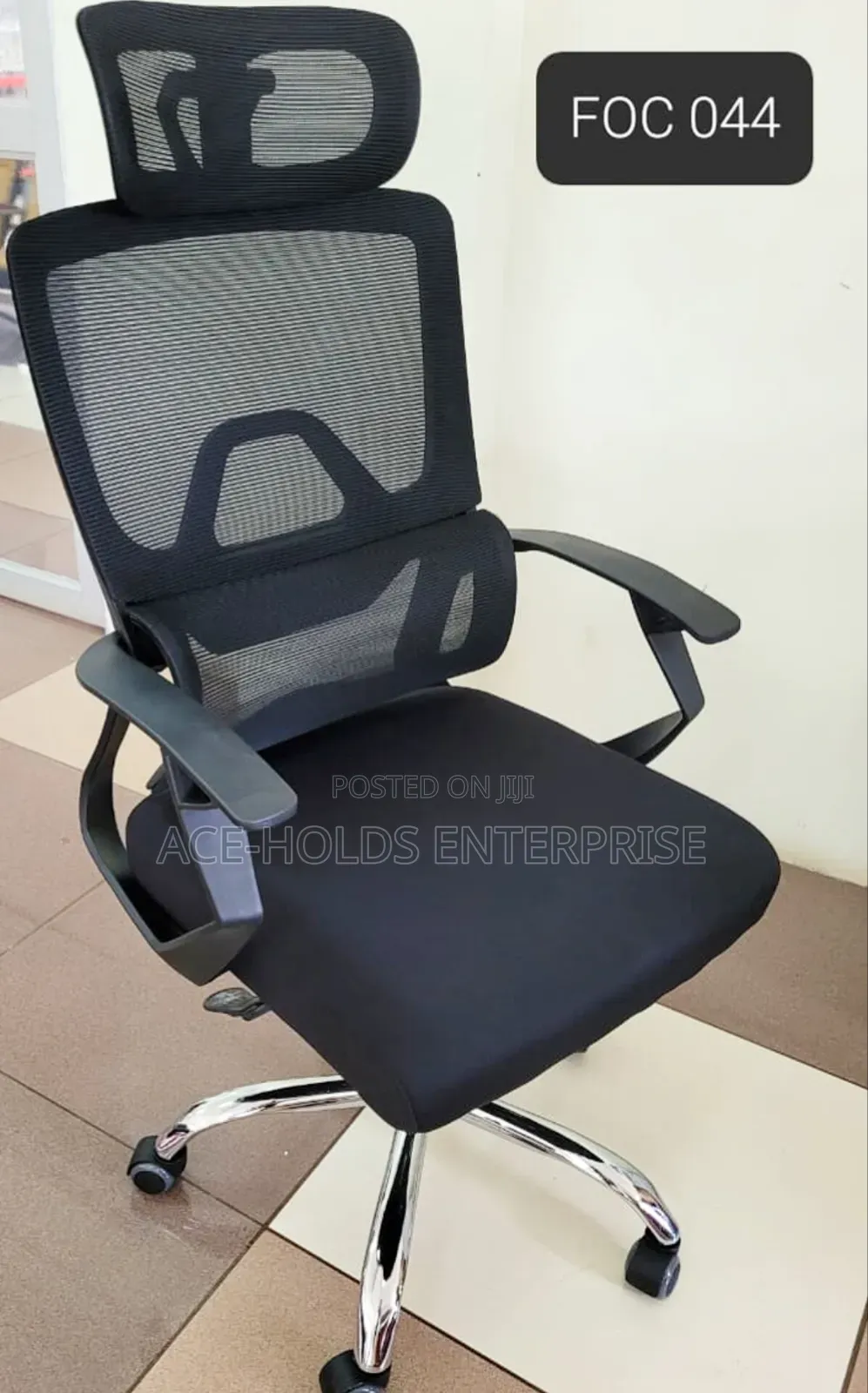 Orthopedic High-Back Mesh Office Chair – Headrest & Lumbar Support