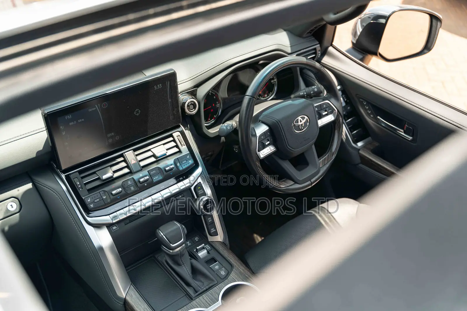 Toyota Land Cruiser LC300 2023 Gray