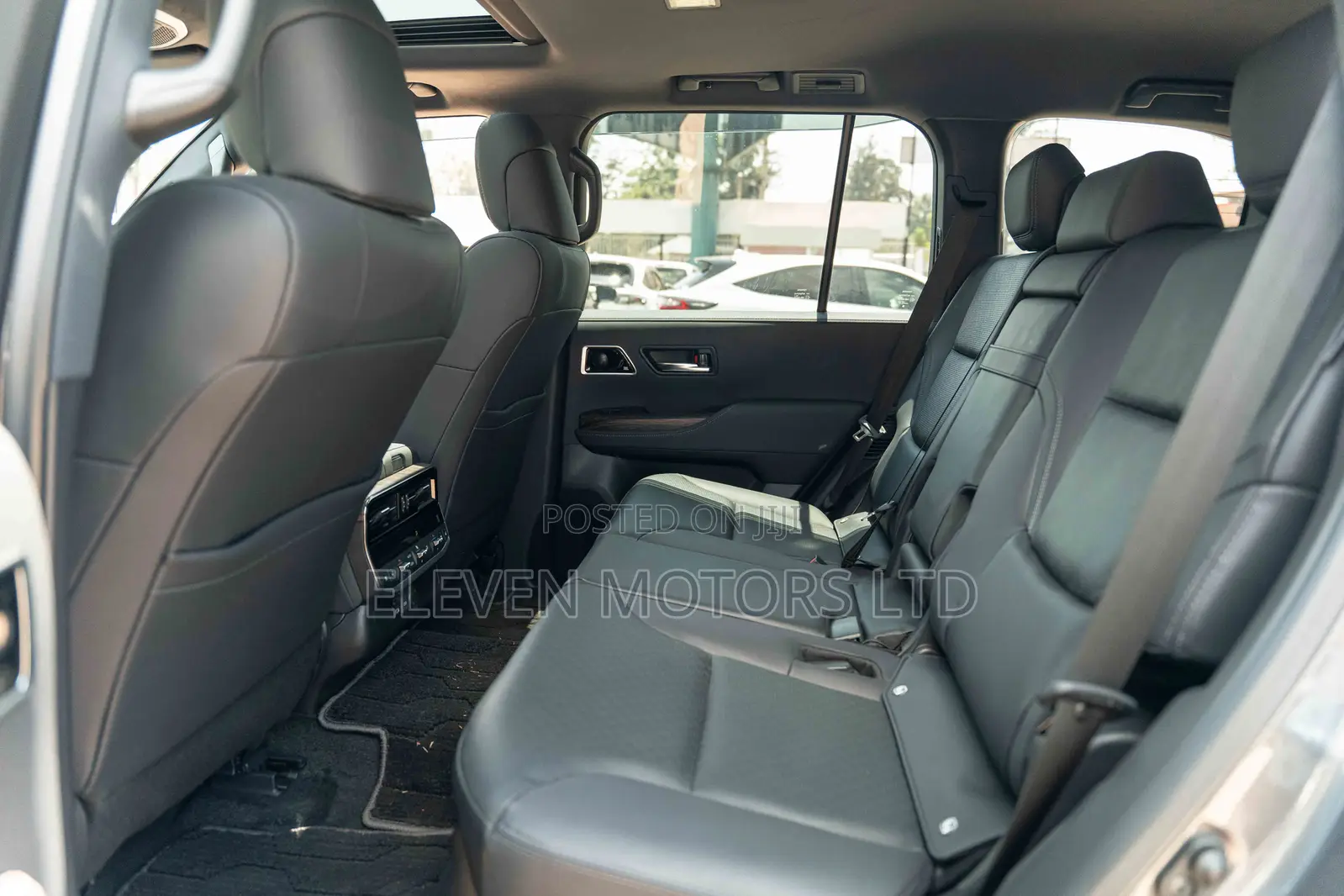 Toyota Land Cruiser LC300 2023 Gray