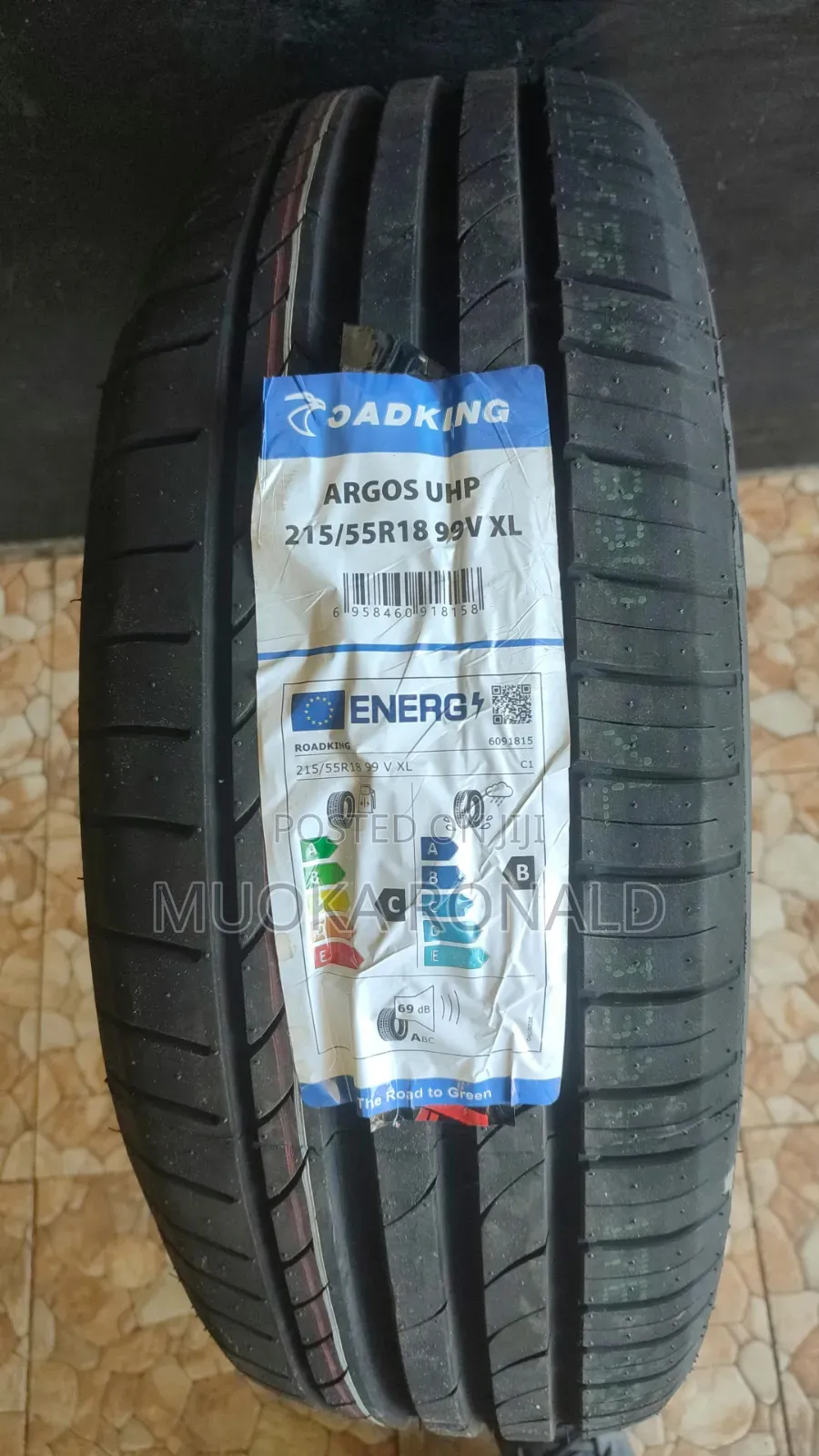 215/55r18 Roadking Tyre