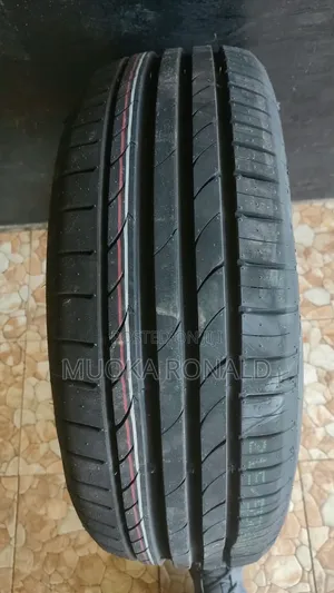 215/55r18 Roadking Tyre