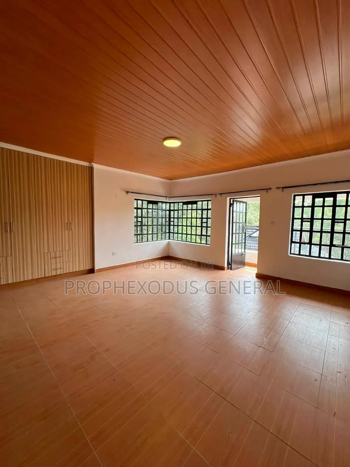 4bdrm Mansion in Rimpa for sale