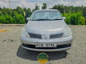 Nissan Tiida 2009 Silver