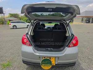 Nissan Tiida 2009 Silver