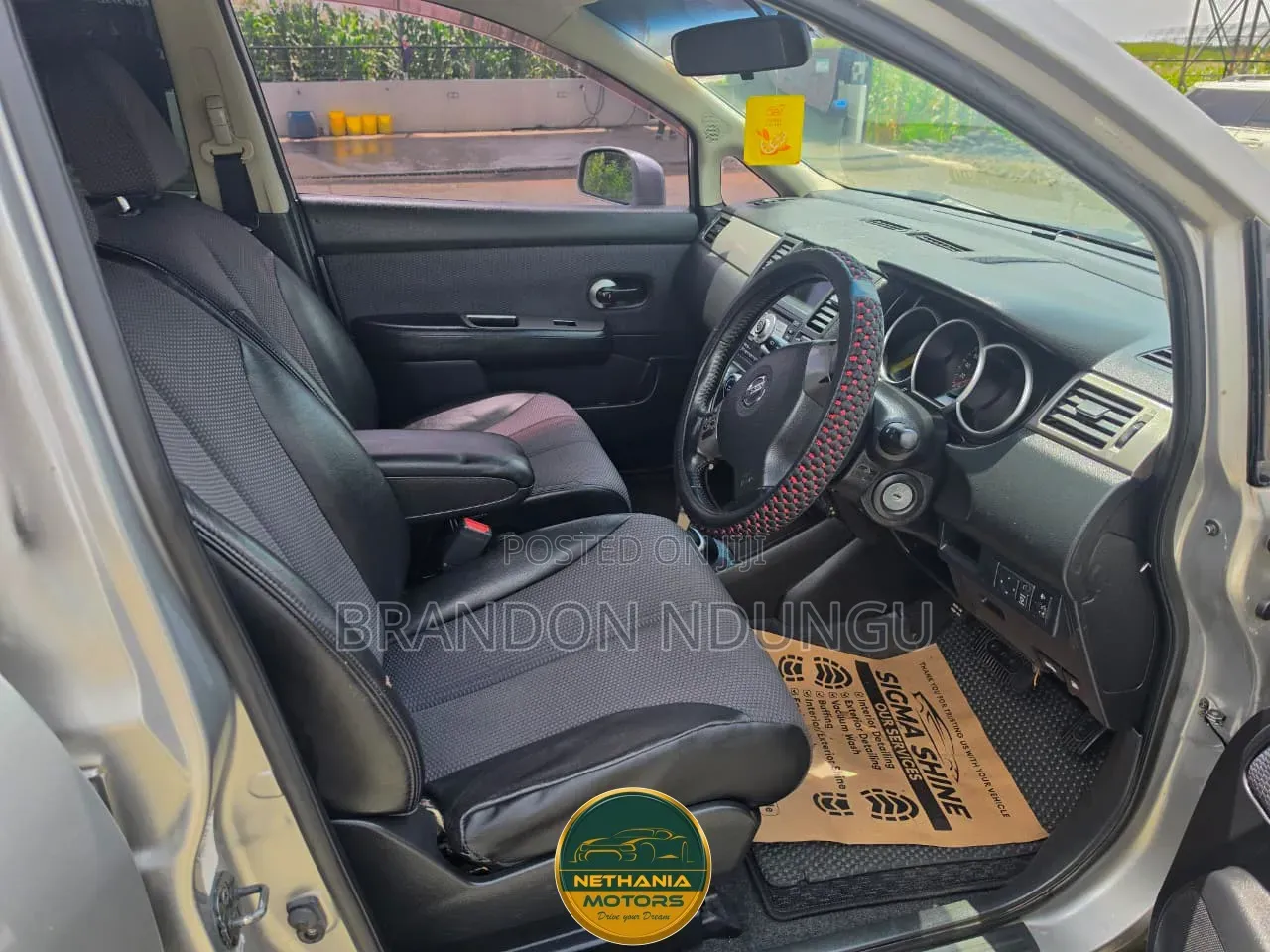Nissan Tiida 2009 Silver