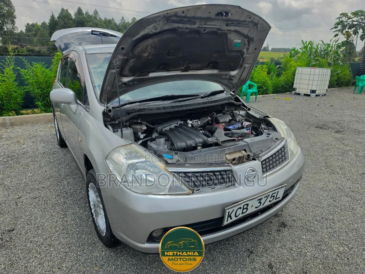 Nissan Tiida 2009 Silver