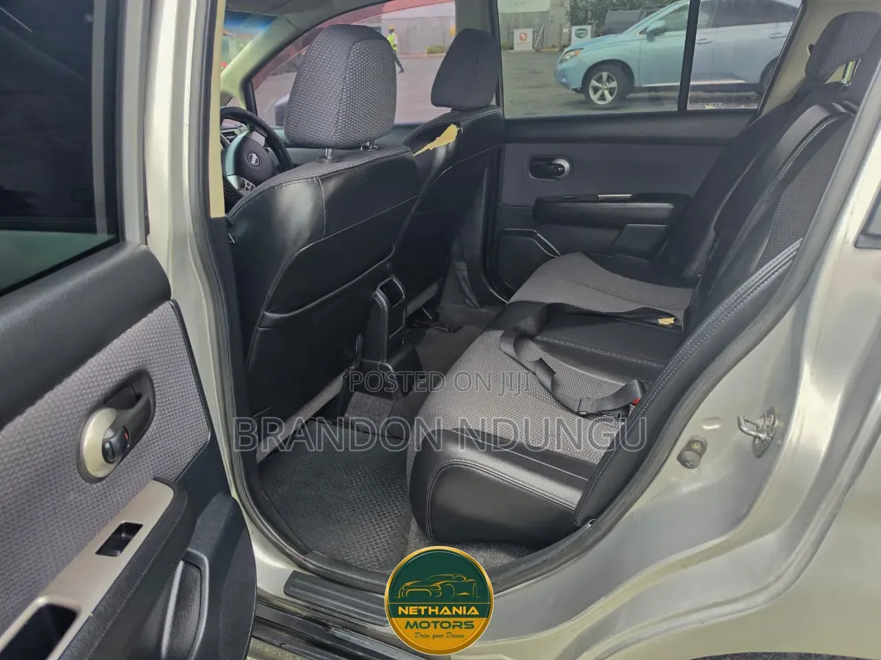 Nissan Tiida 2009 Silver