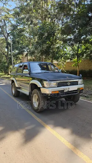 Toyota Hilux Surf 3.0DT 2000 Black