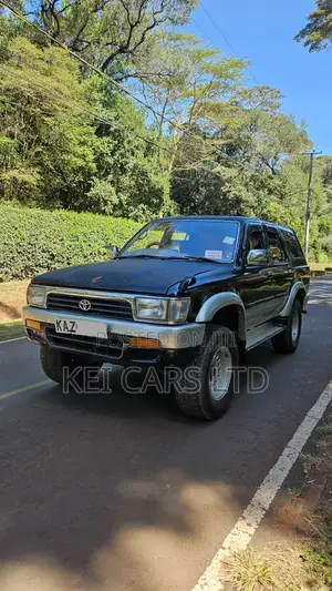 Toyota Hilux Surf 3.0DT 2000 Black