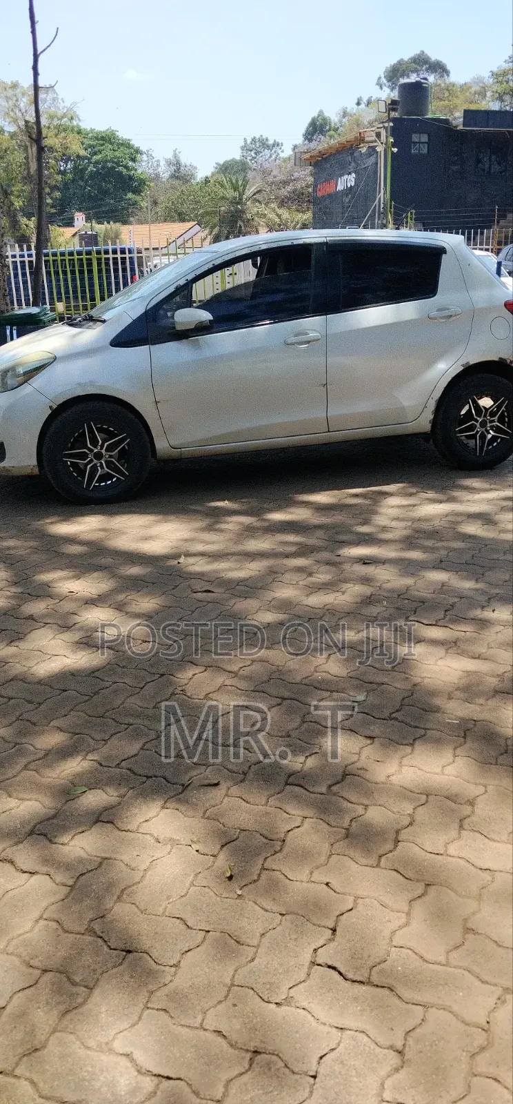 Toyota Vitz 2012 White