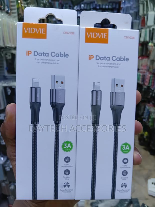 The Vidvie CB4038i USB to Lightning (iP) Data & Charging Cable.