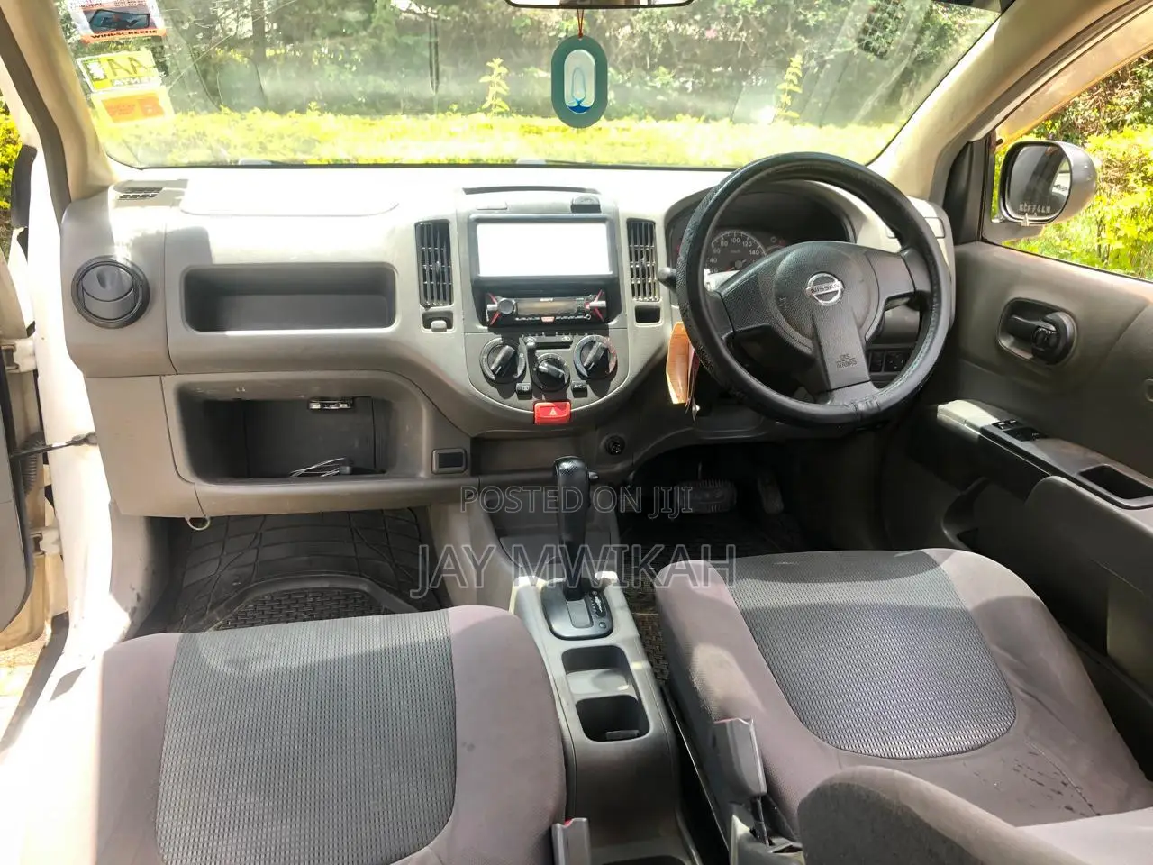 Nissan Advan 2009 White