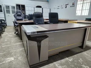 Executive Office Desk – Modern Luxury Design