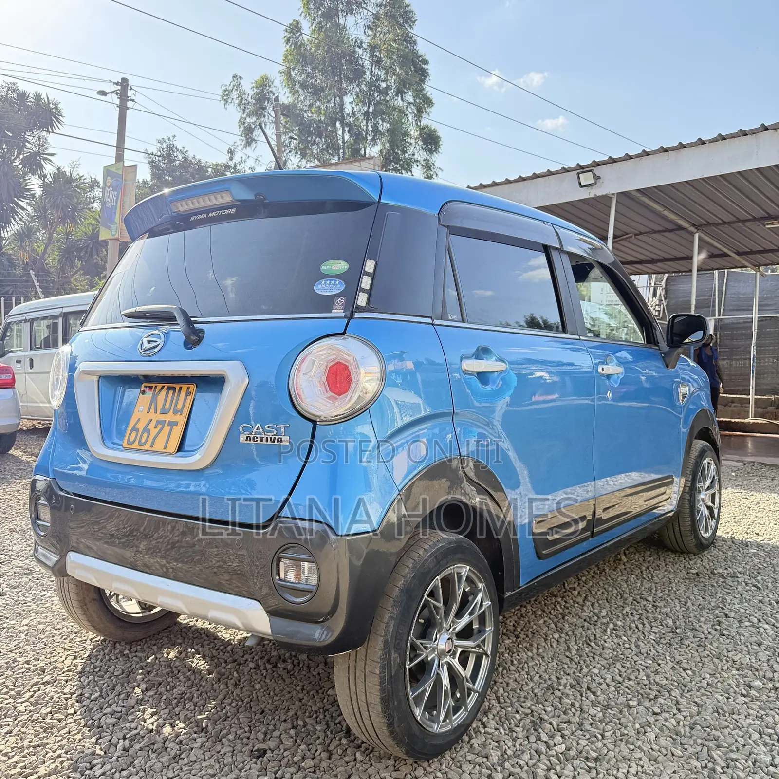 Daihatsu Cast 660 AWD 2018 Blue