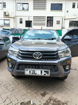 Toyota Hilux 2020 Gray