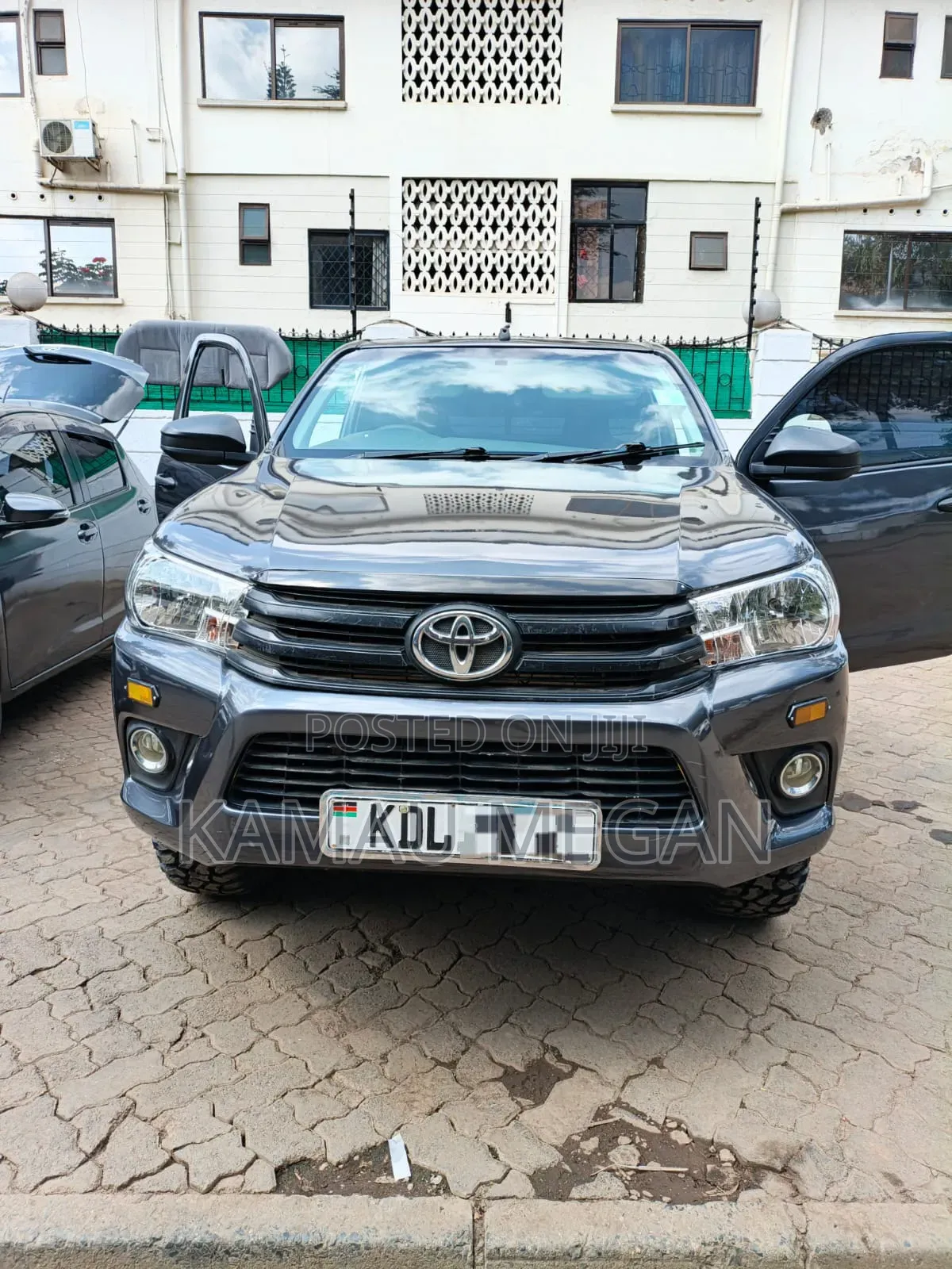 Toyota Hilux 2020 Gray