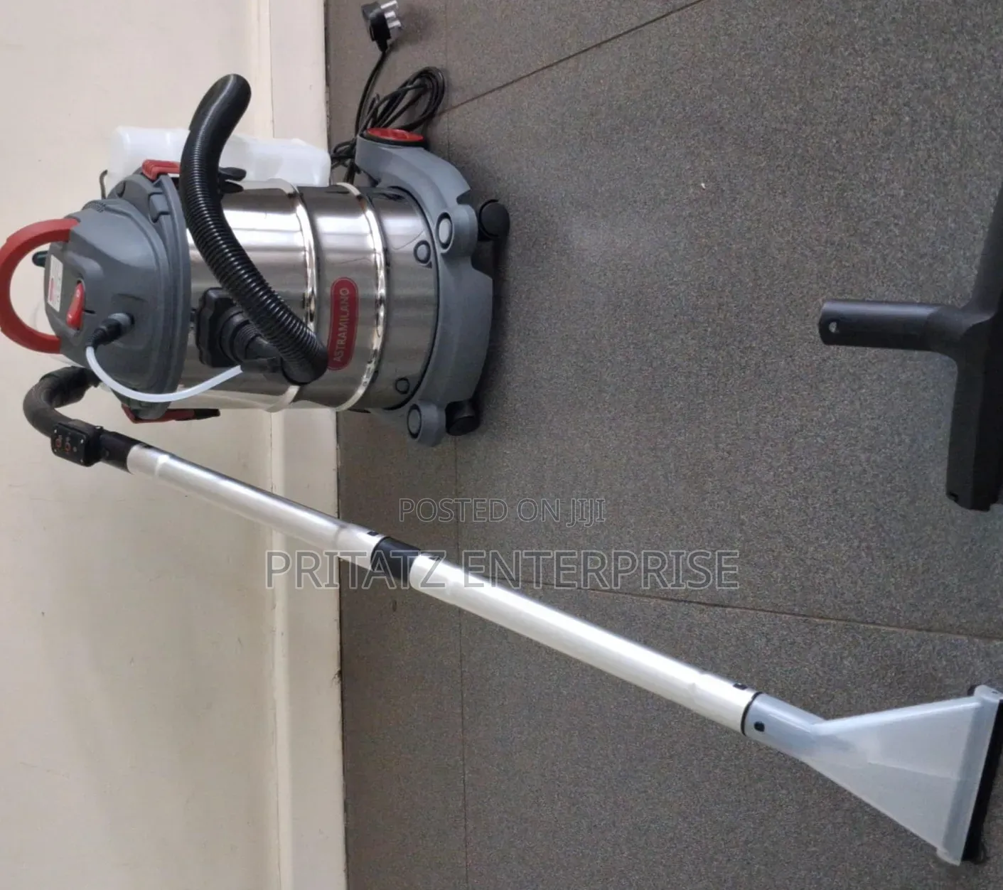 Astramilano 25L Wet & Dry Carpet and Upholstery Cleaning Machine