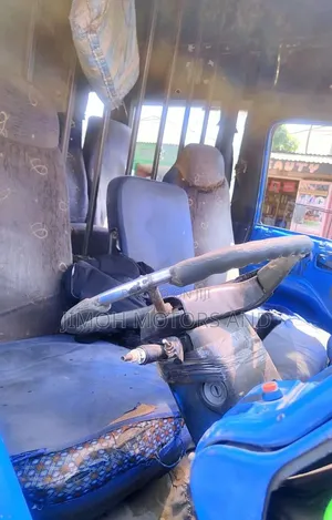 Isuzu NQR 2009 Blue