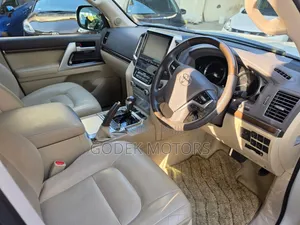 Toyota Land Cruiser 2020 White