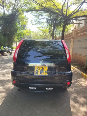 Nissan X-Trail 2012 Black