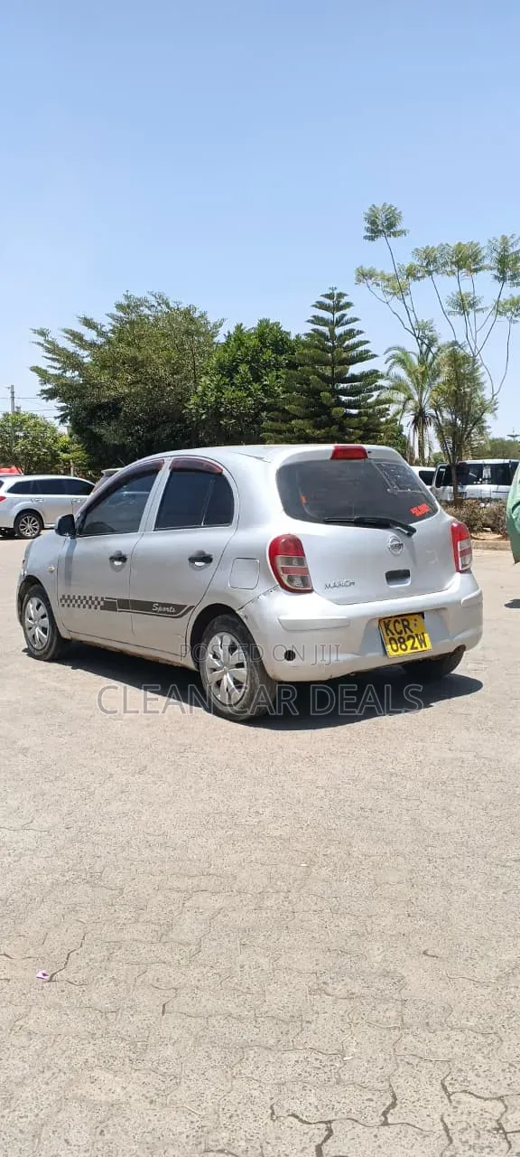 Nissan March 2012 Silver